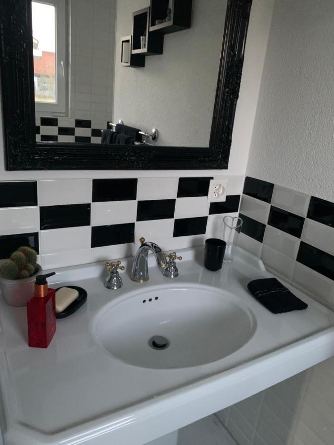 Au Bord De L'Eau Apartment Orpund ภายนอก รูปภาพ